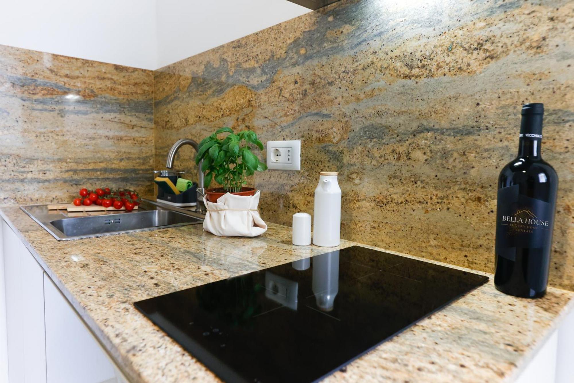 Elegante Bilocale Con Giardino Apartment Лече Екстериор снимка